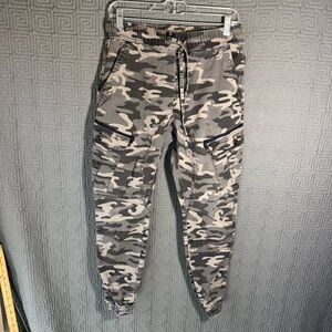 Ring Of Fire Pants Women’s Size Large Camouflage Green Elastic Waist Cargo